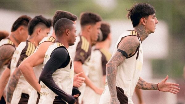 Flamengo x Santos: Pedro e Lino são esperados; Varela e Valencia seguem como dúvidas